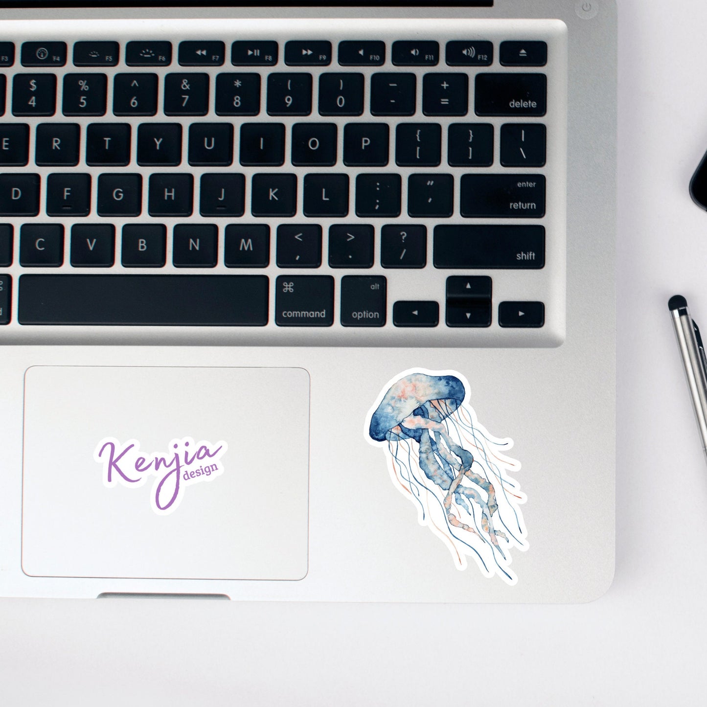 Cute handmade Jellyfish Sticker with watercolor effect, Waterproof and Dishwasher Safe Vinyl Sticker gift, planner, book, laptop stickers