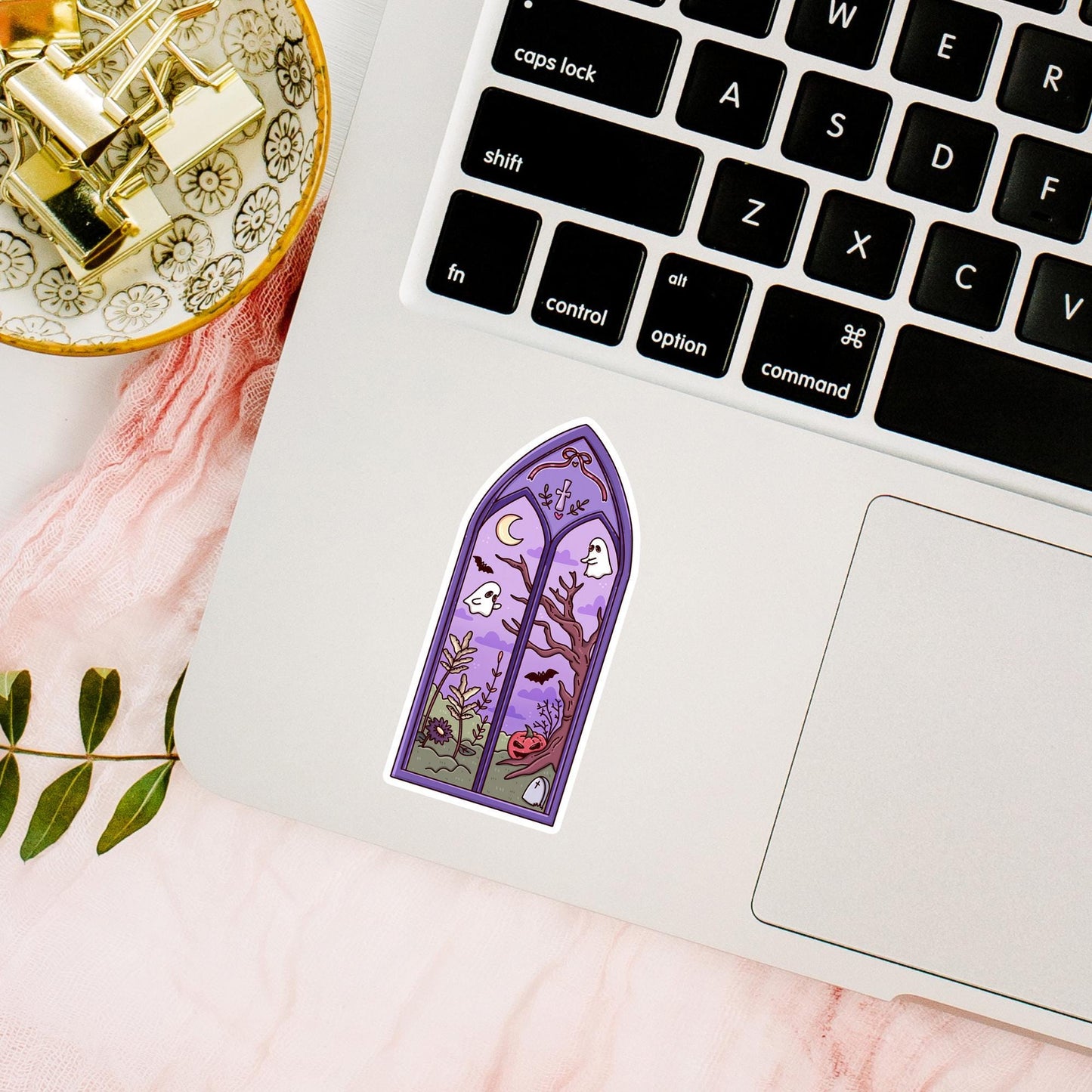 Halloween Window Sticker / Spooky Gift / Cute Spooky Decal / Witchy Aesthetic / Pumpkin Vibes / Cozy Fall Gift / Haunted Halloween