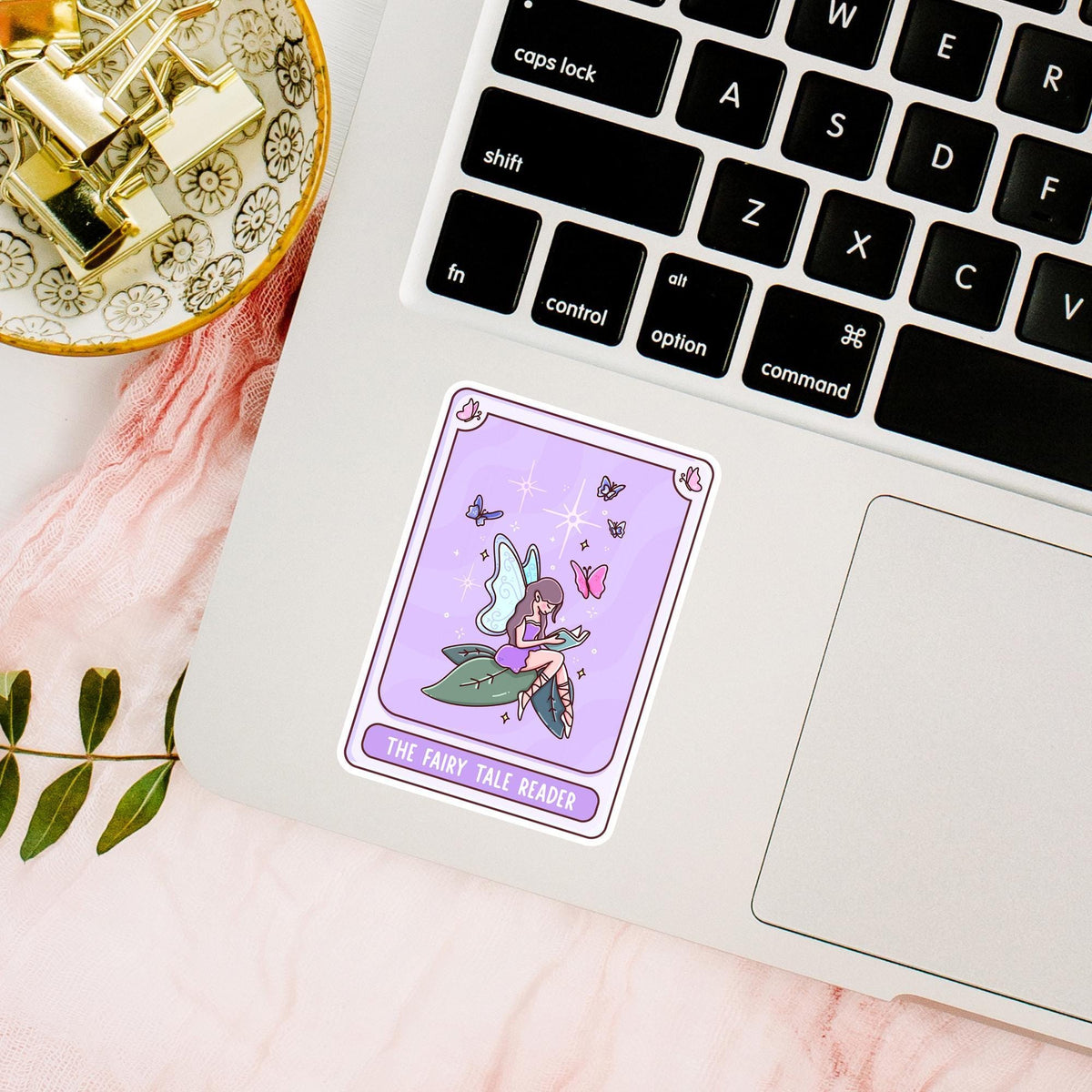 Fairy Tale Reader Tarot Card Sticker / Bookish Fantasy Gift / Book Lover / Magical Witchy Decal / Spooky Gift for Her / Dark Academia