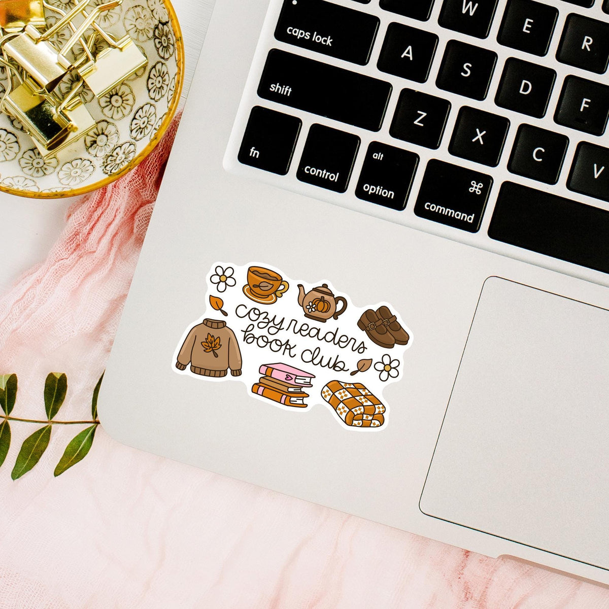 Cozy Readers Book Club Sticker / Bookish Gift / Book Lover Gift / Cozy Reading Decal / Reader Gift for Her / Book Club Gift / Bibliophile