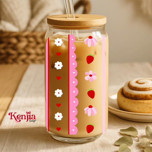 Strawberry and Flowers 16 OZ Glass Can With Lid & Straw / Water Bottle / UV Dtf Libbey Wrap Transfert / Iced Coffee Aesthetic Girly Floral