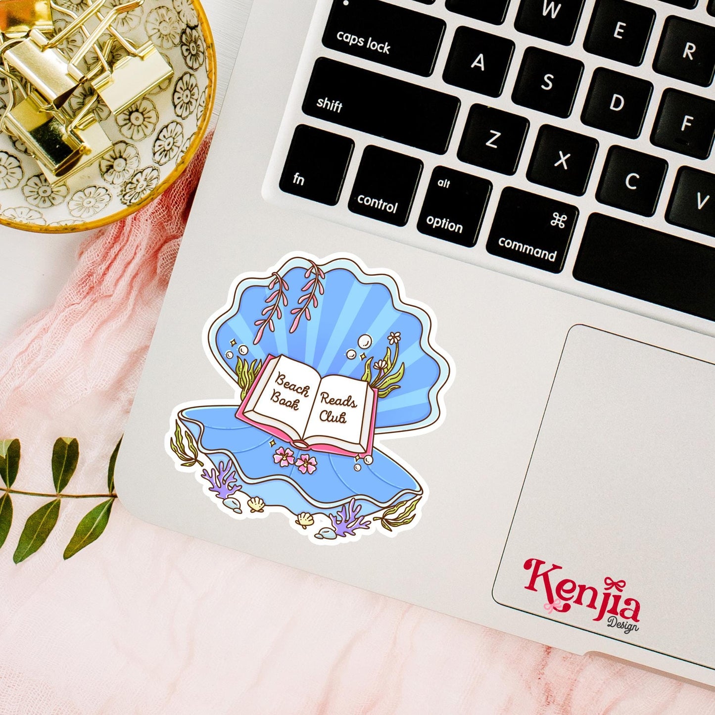 Beach Reads Club Sticker / Cute Bookish Seashell Decal / Summer Reading Sticker / Kindle Sticker / Book Lover Gift
