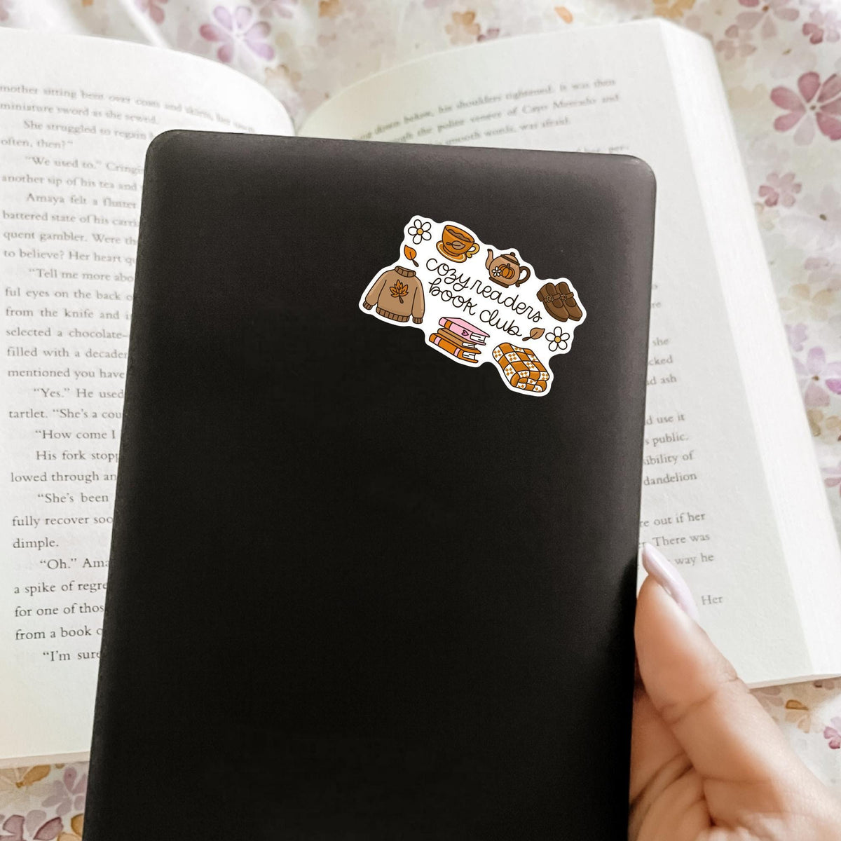 Cozy Readers Book Club Sticker / Bookish Gift / Book Lover Gift / Cozy Reading Decal / Reader Gift for Her / Book Club Gift / Bibliophile