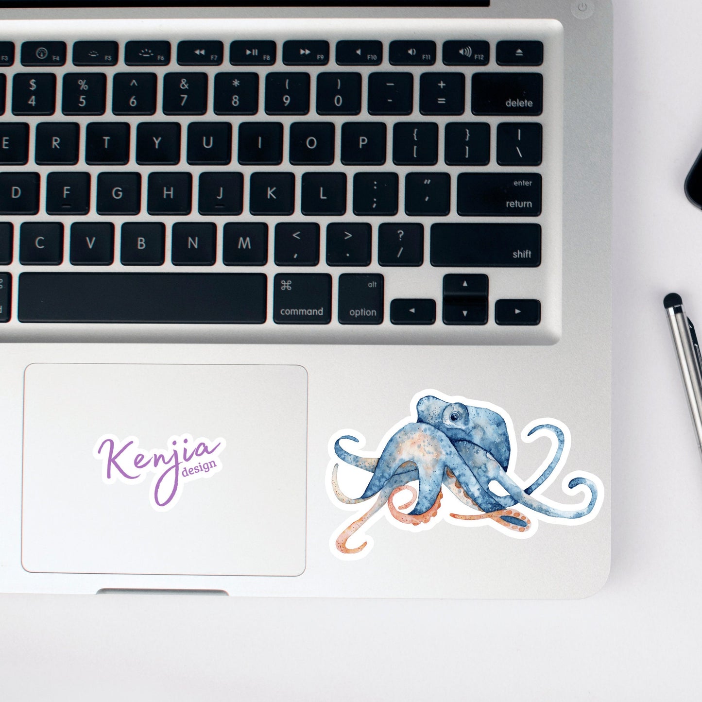 Cute handmade Octopus Sticker in Vinyl with watercolor effect, for gift, Waterproof and Dishwasher Safe for planner, book , laptop stickers